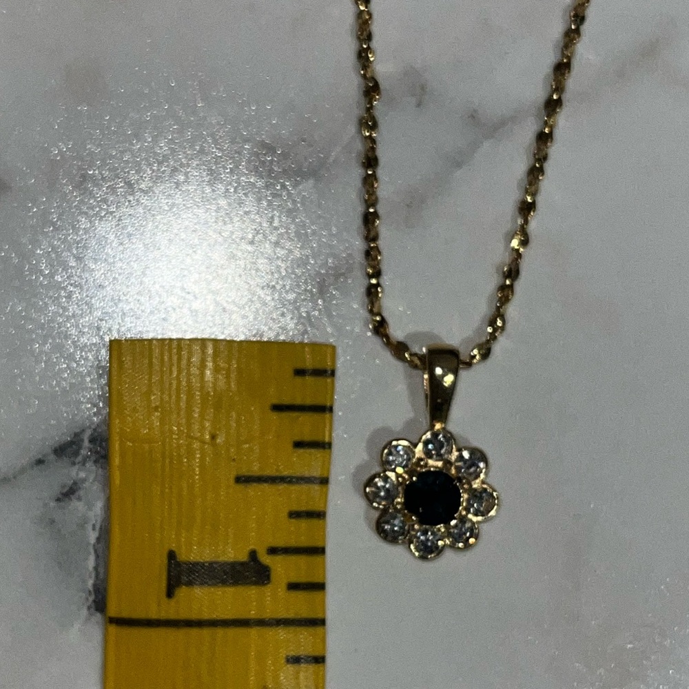 Dainty Gold blue sapphire flower Necklace classic stunning simple elegant babe - Picture 16 of 16
